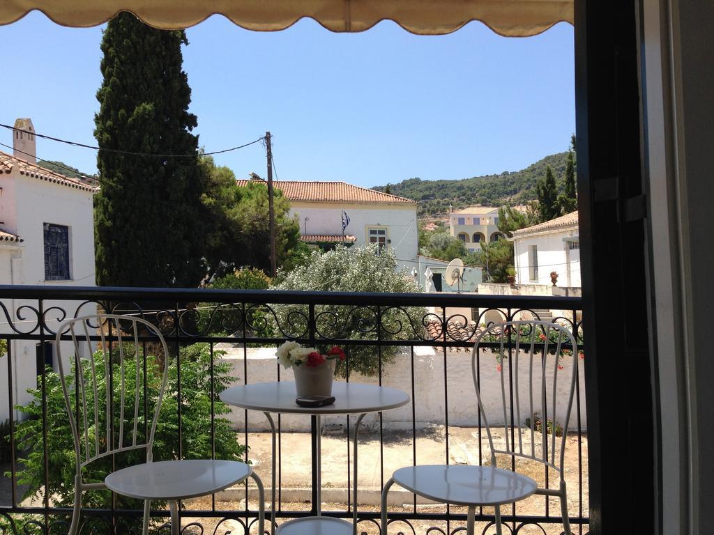 Villa Anesis Spétses Buitenkant foto