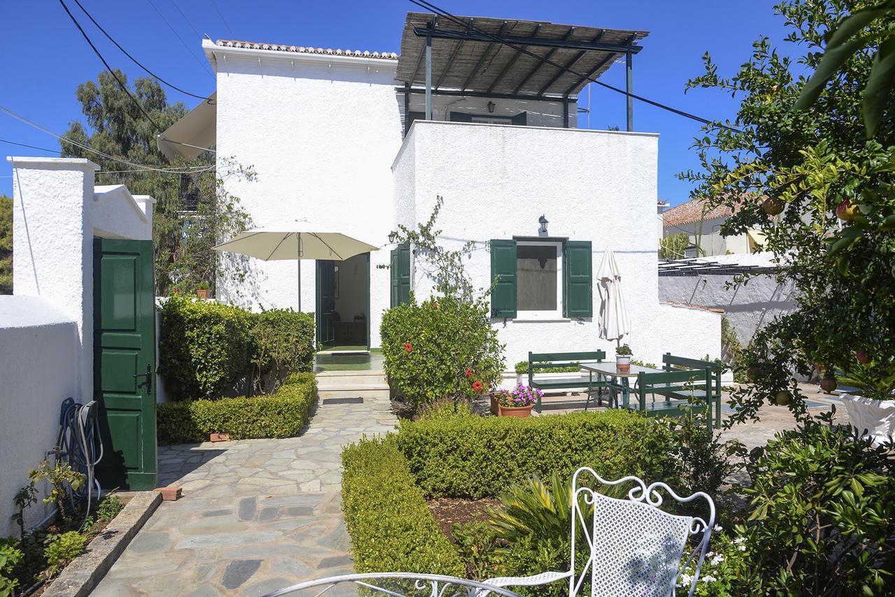 Villa Anesis Spétses Buitenkant foto