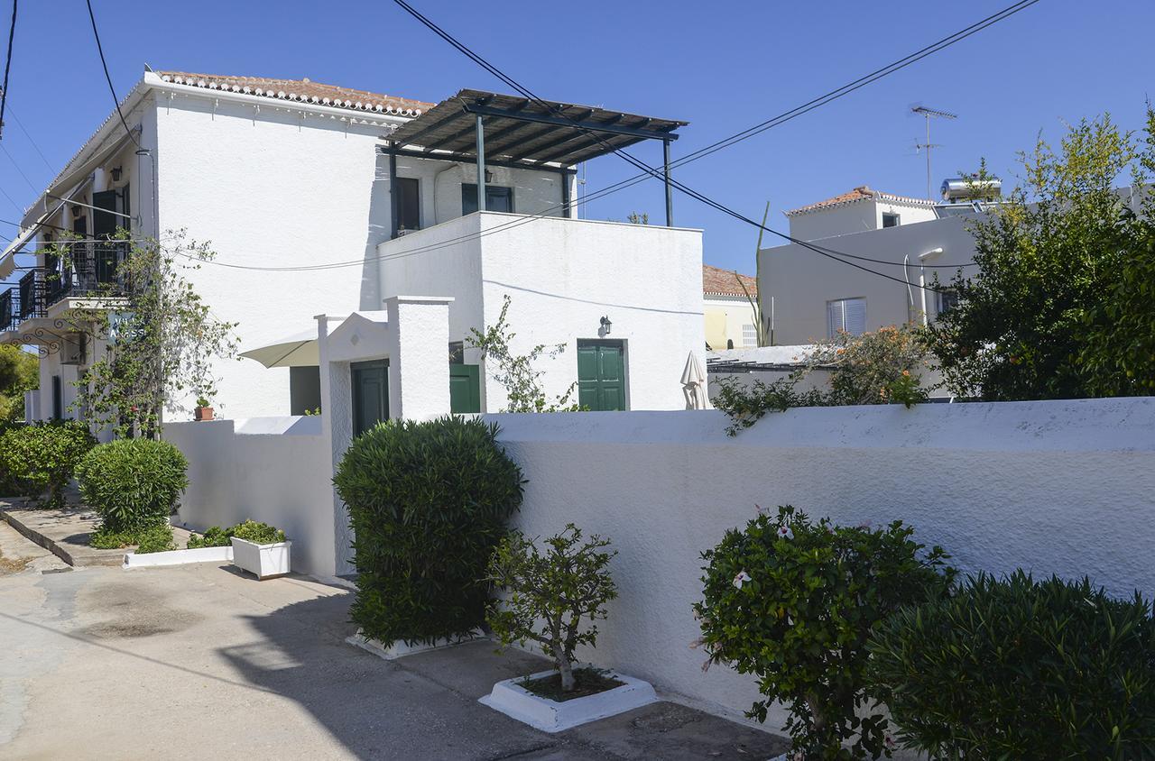 Villa Anesis Spétses Buitenkant foto